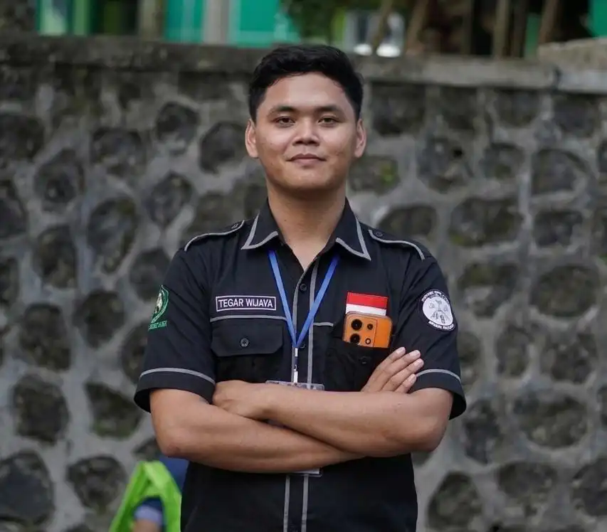 Tegar, pembuat Aqsha